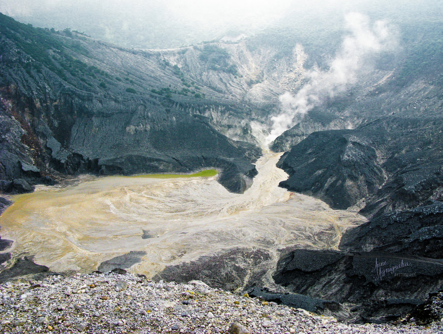 Gunung Tangkuban Perahu