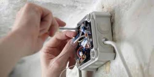 Tukang Instalasi Listrik Dan Jasa Pengecatan Wilayah Surabaya