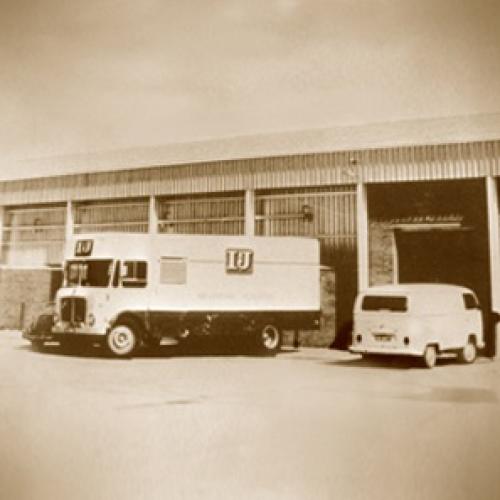 Jasa Pengiriman PT Tunas Kreasi 